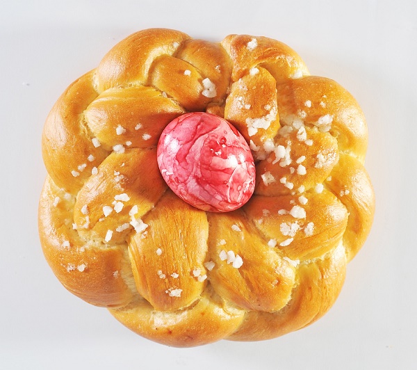 treccia rotonda con uova 