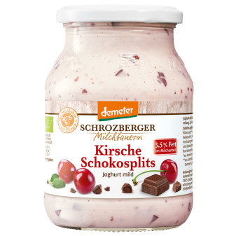 yogurt invernale ciliegia con pezzi di cioccolato 